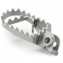 ESTRIBO IZQ. 690 SMC R 2012