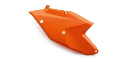 PLÁSTICO TAPA FILTRO DERECHA - 125/150 SX (16) AND SX-F (16)