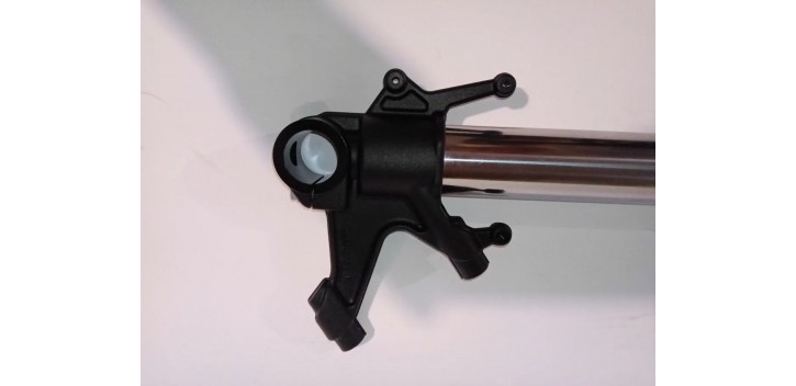 AXLE CLAMP W. INNER TUBE R/S